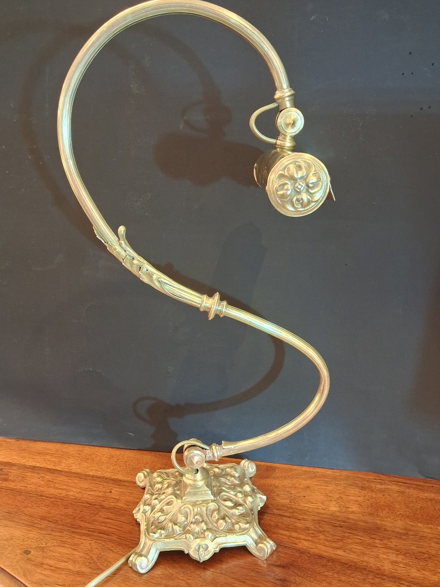 Art Nouveau Period Lamp, Height 53 Cm, Desk Or Piano Lamp In Bronze And Brass 
