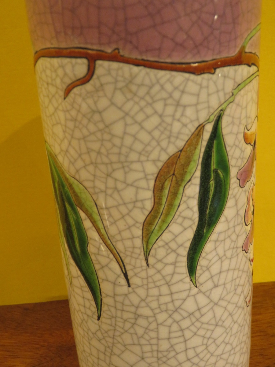 Vase rouleau en émaux polychrome de Longwy , décor de fleurs , hauteur 20 cm parfait état -photo-3