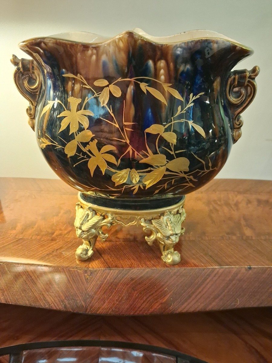 Jardinière en faïence bleu de four dorée or fin ,monture en bronze doré , tête de lion  XIX ème