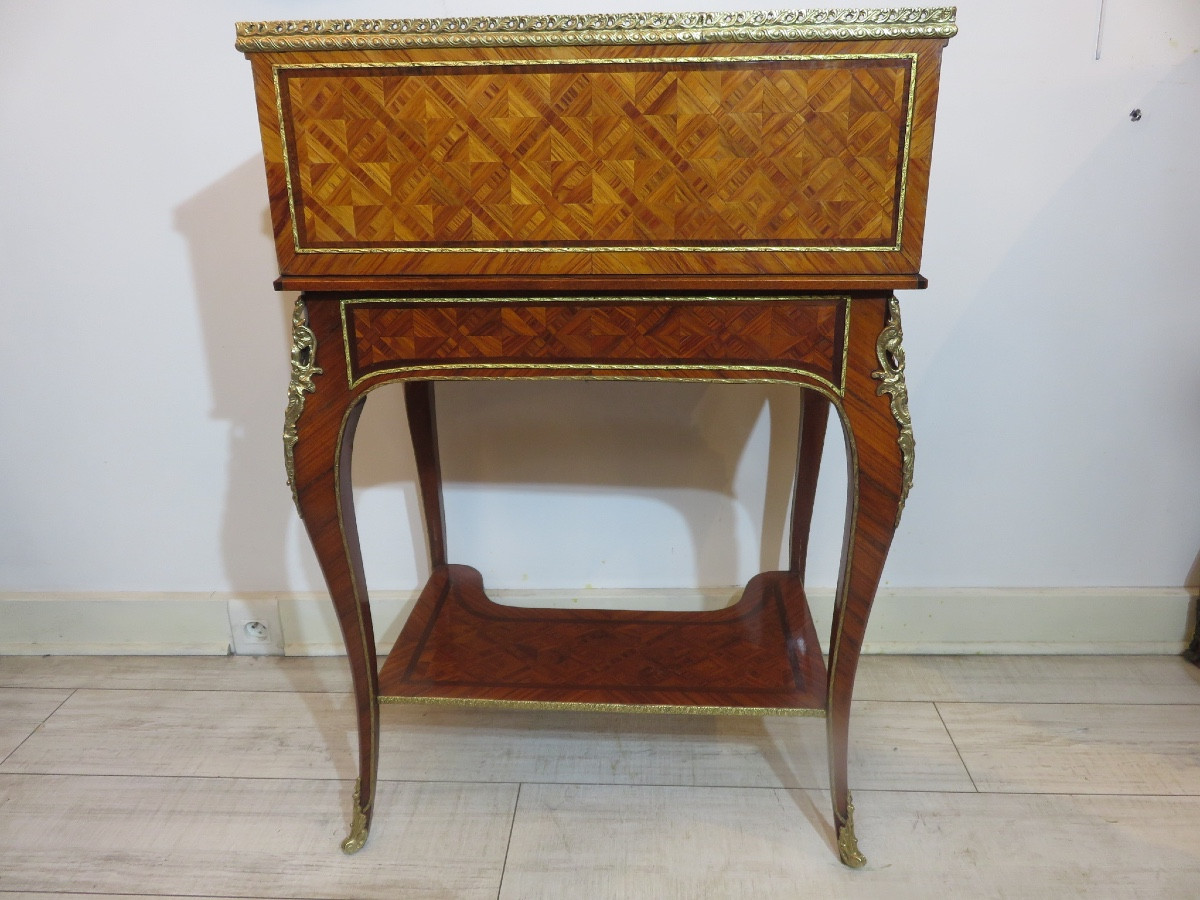 Bonheur du jour en marqueterie sur  quatre faces , de style Louis XV  , époque XXème -photo-4