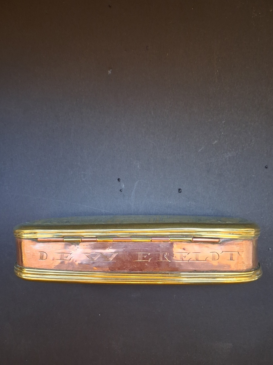 Dutch Repoussé Brass Snuffbox With A Domestic And Erotic Scene, 18th Century -photo-1