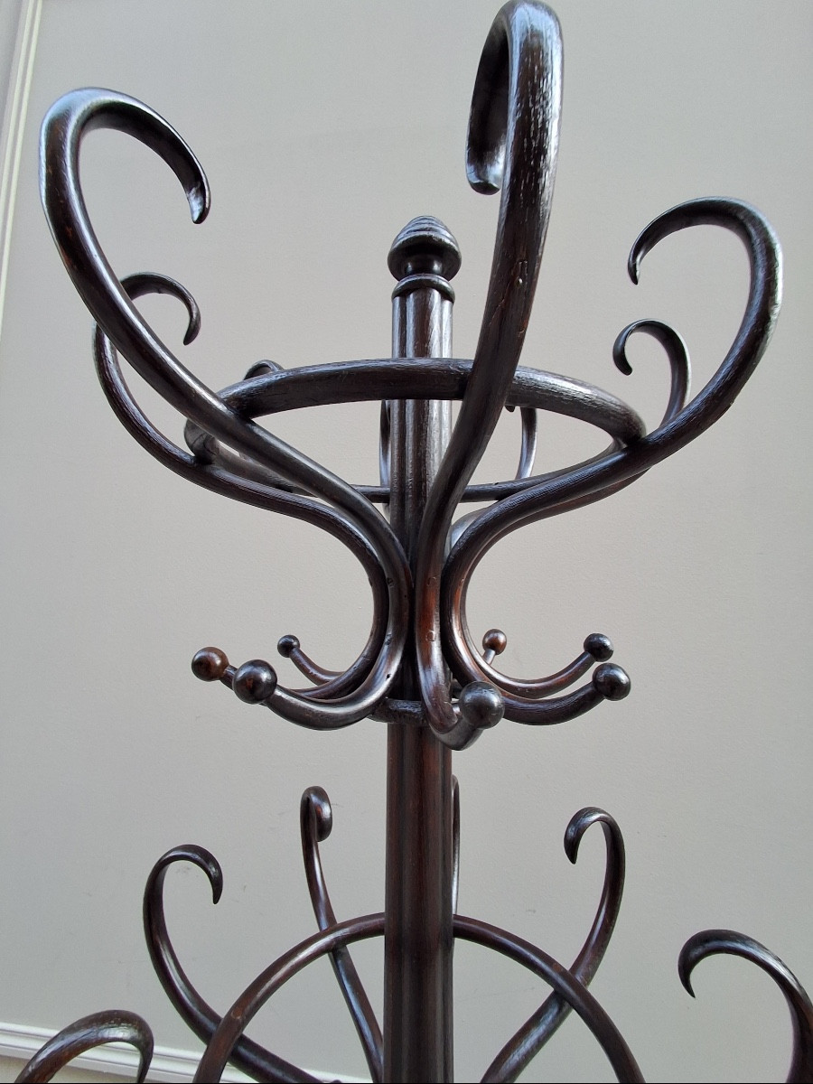 Porte manteau " Perroquet " à double plateaux ( seize patères )  signé au fer Thonet -photo-3