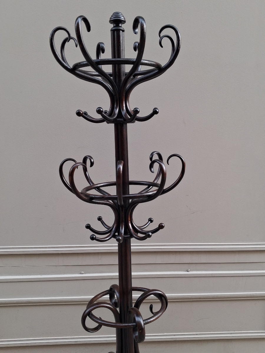 Porte manteau " Perroquet " à double plateaux ( seize patères )  signé au fer Thonet -photo-3
