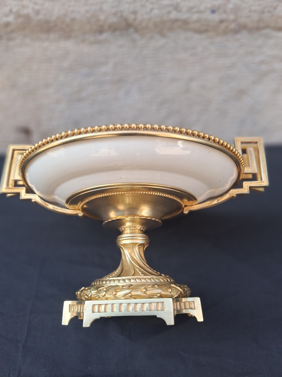 Chinese Porcelain Cup Mounted On Gilt Bronze, 19th Century -photo-4