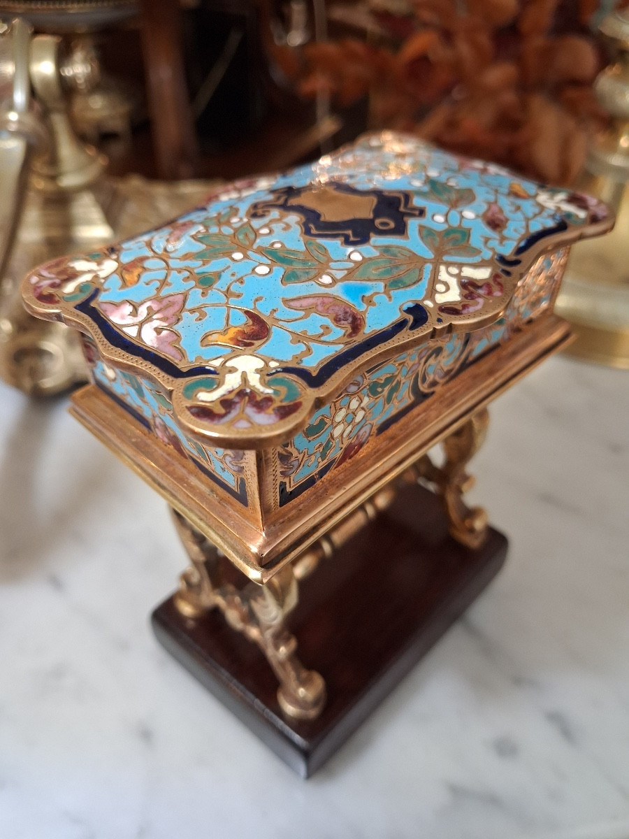 Boite à bijoux en bronze et émaux cloisonnés , XIX ème-photo-1