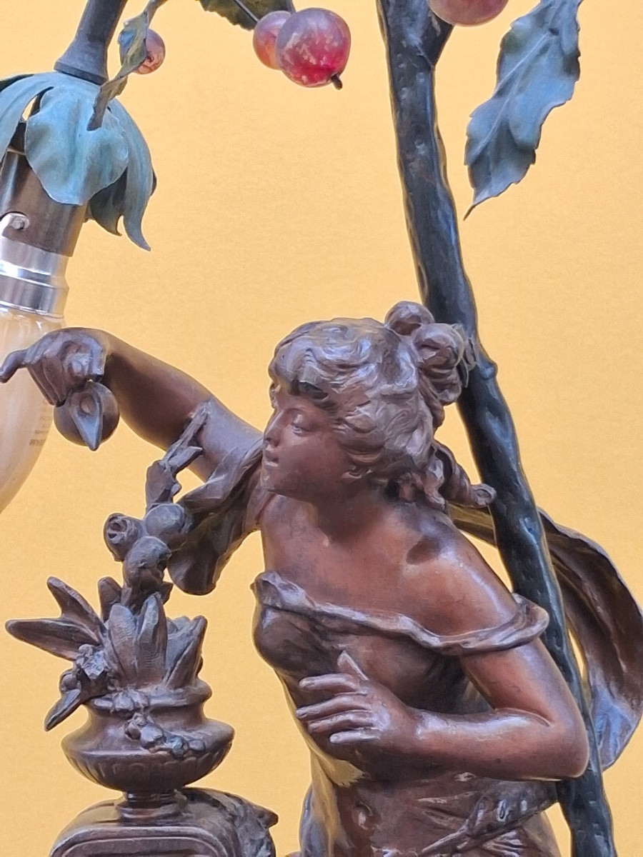 Deux lampes d'époque Art Nouveau en régule signées d'Auguste Moreau ( 1834- 1917 )-photo-1