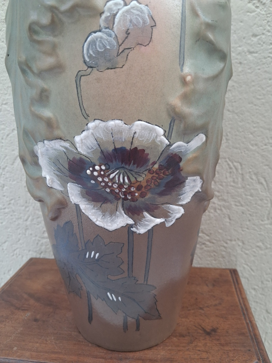 Vase en faïence émaillée à trois anses en forme de feuillage , décor fleurs, époque Art Nouveau-photo-5