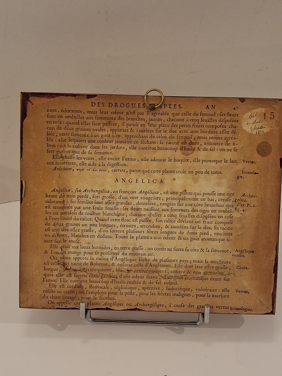 Paire de miniatures peintes sur ivoire , encadrement laiton et bois , époque XXème -photo-4