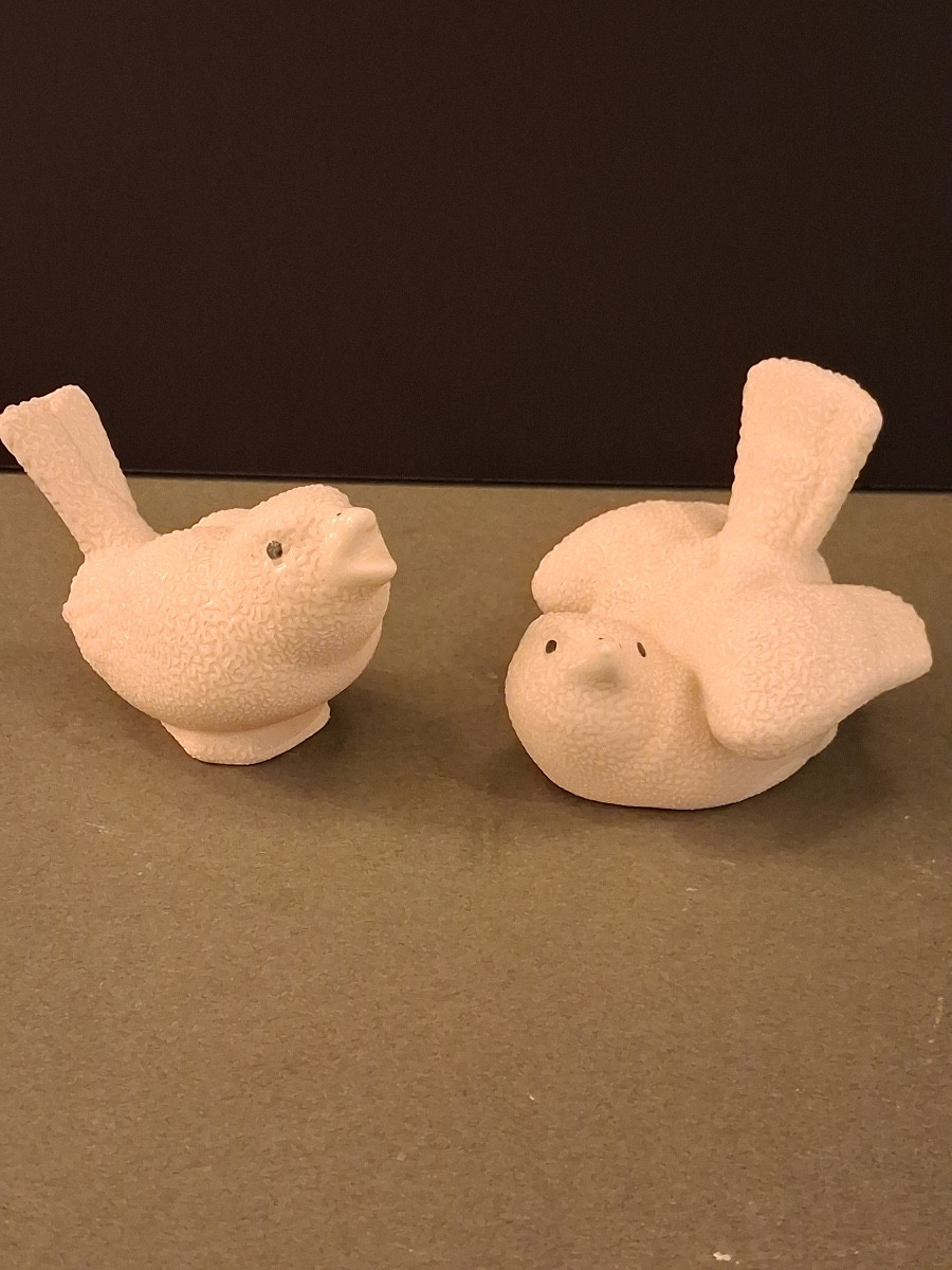 Vinsare à Sèvres, Four Ceramic Sparrows With Pearl Enamel 20th Century-photo-2