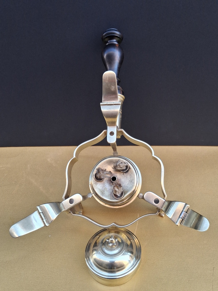 Complete 18th Century Tripod Table Stove-photo-3