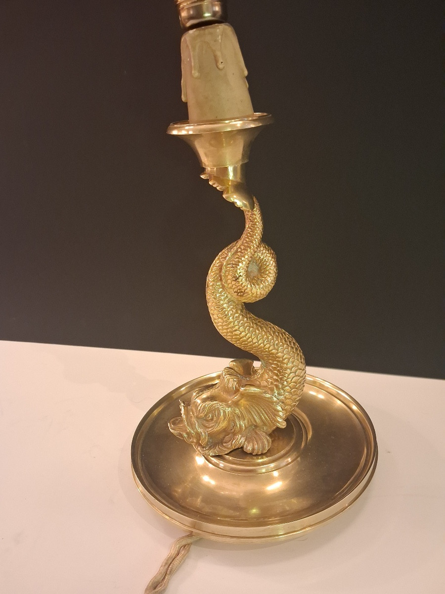 Lampe en bronze doré représentant un dauphin  des années 1950-photo-2