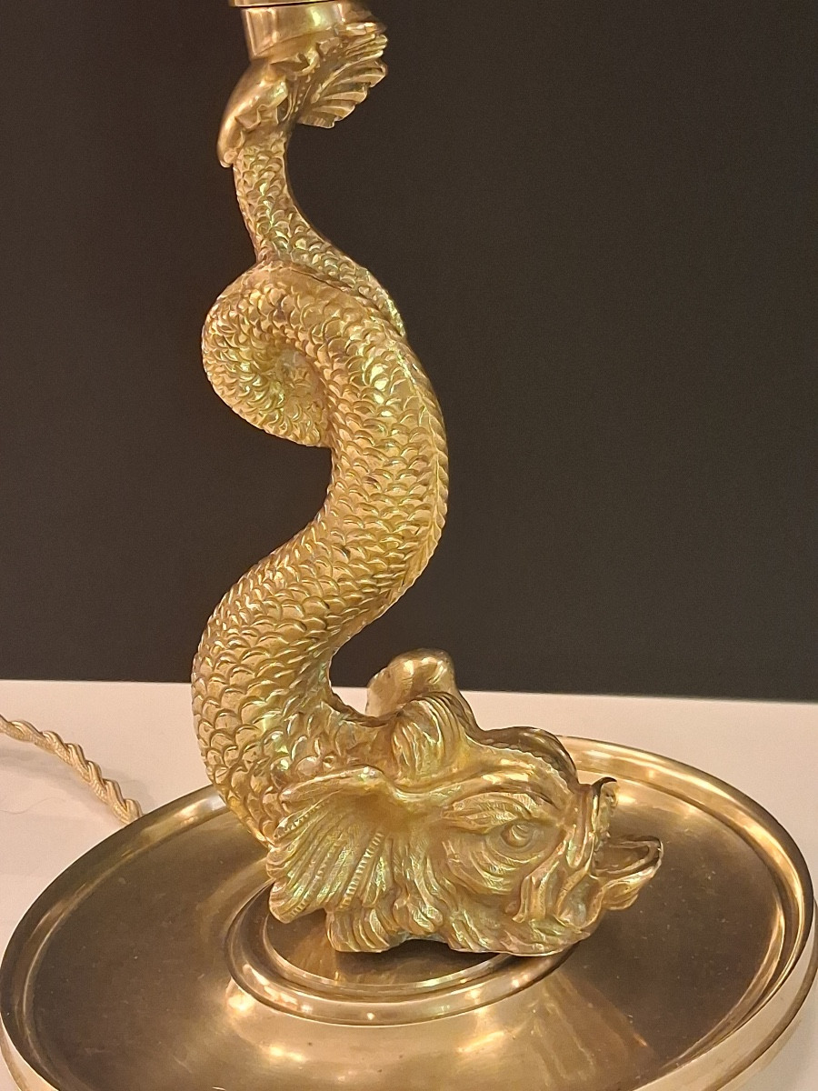 Lampe en bronze doré représentant un dauphin  des années 1950-photo-2