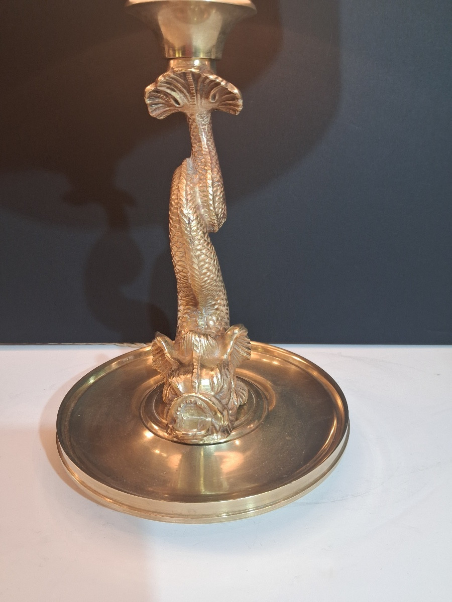 Lampe en bronze doré représentant un dauphin  des années 1950-photo-4