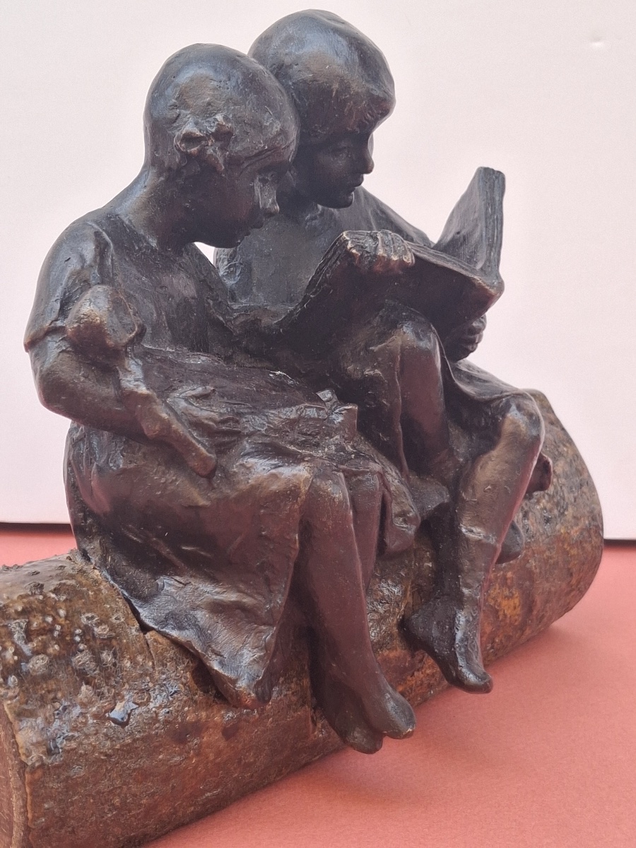 Bronze attribué à Becky Eiker  ( 1942) USA , deux petites filles assises lisant  XXème-photo-4
