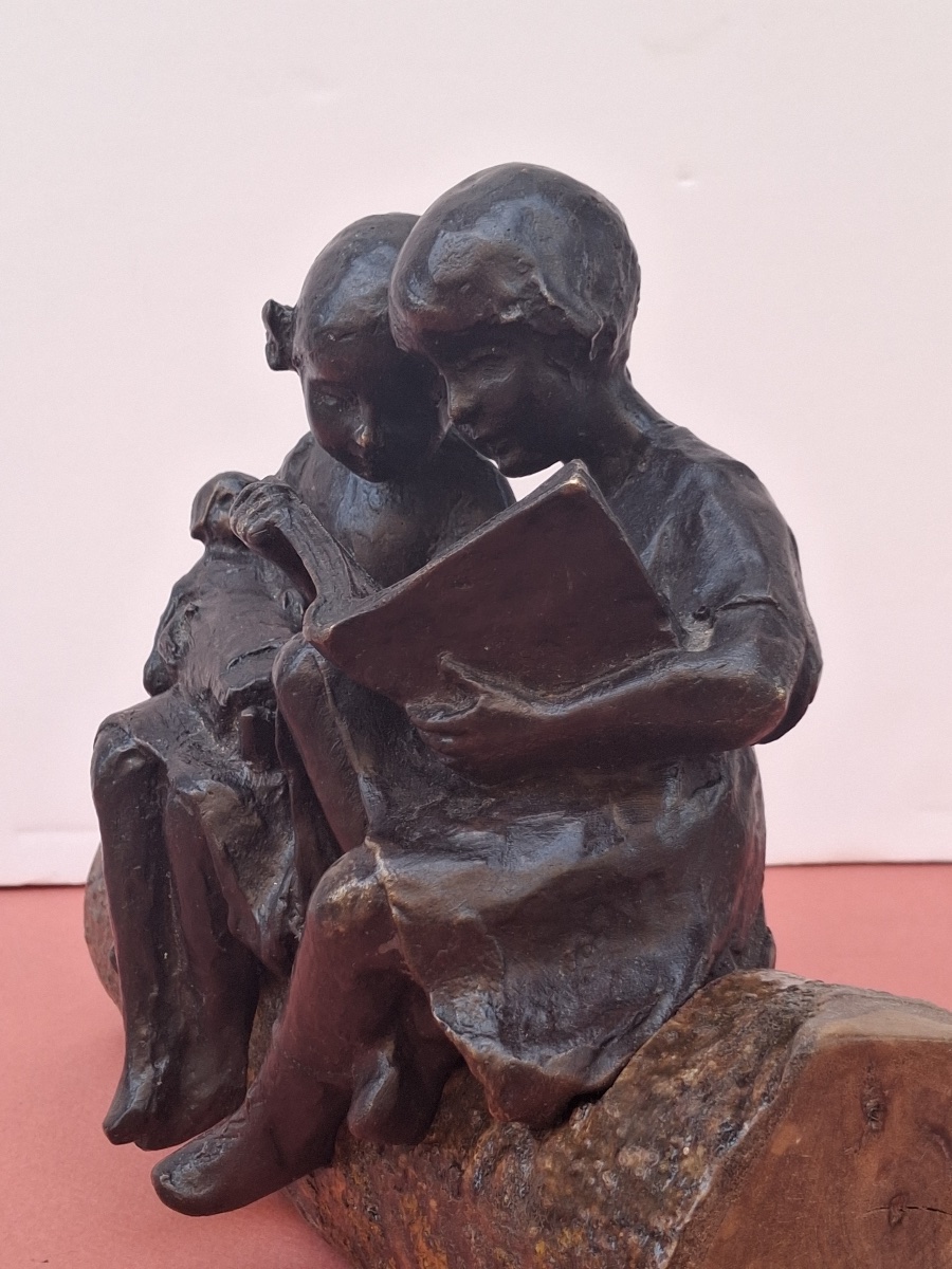 Bronze attribué à Becky Eiker  ( 1942) USA , deux petites filles assises lisant  XXème-photo-6