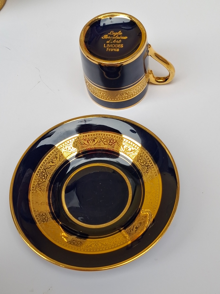 Service à café en porcelaine de Limoges  " Legle"  bleu de four et or -photo-4