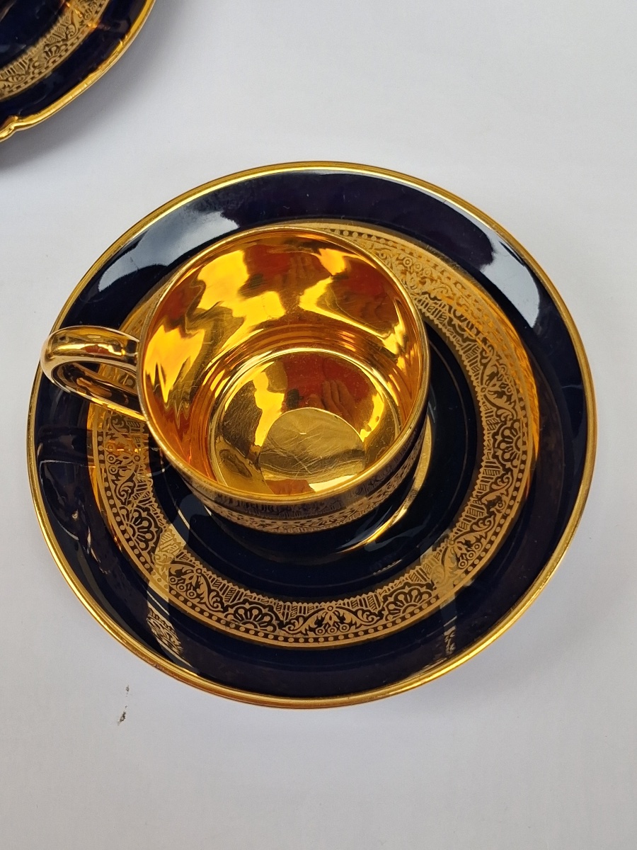 Service à café en porcelaine de Limoges  " Legle"  bleu de four et or -photo-5