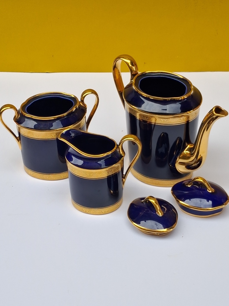 Service à café en porcelaine de Limoges  " Legle"  bleu de four et or -photo-7