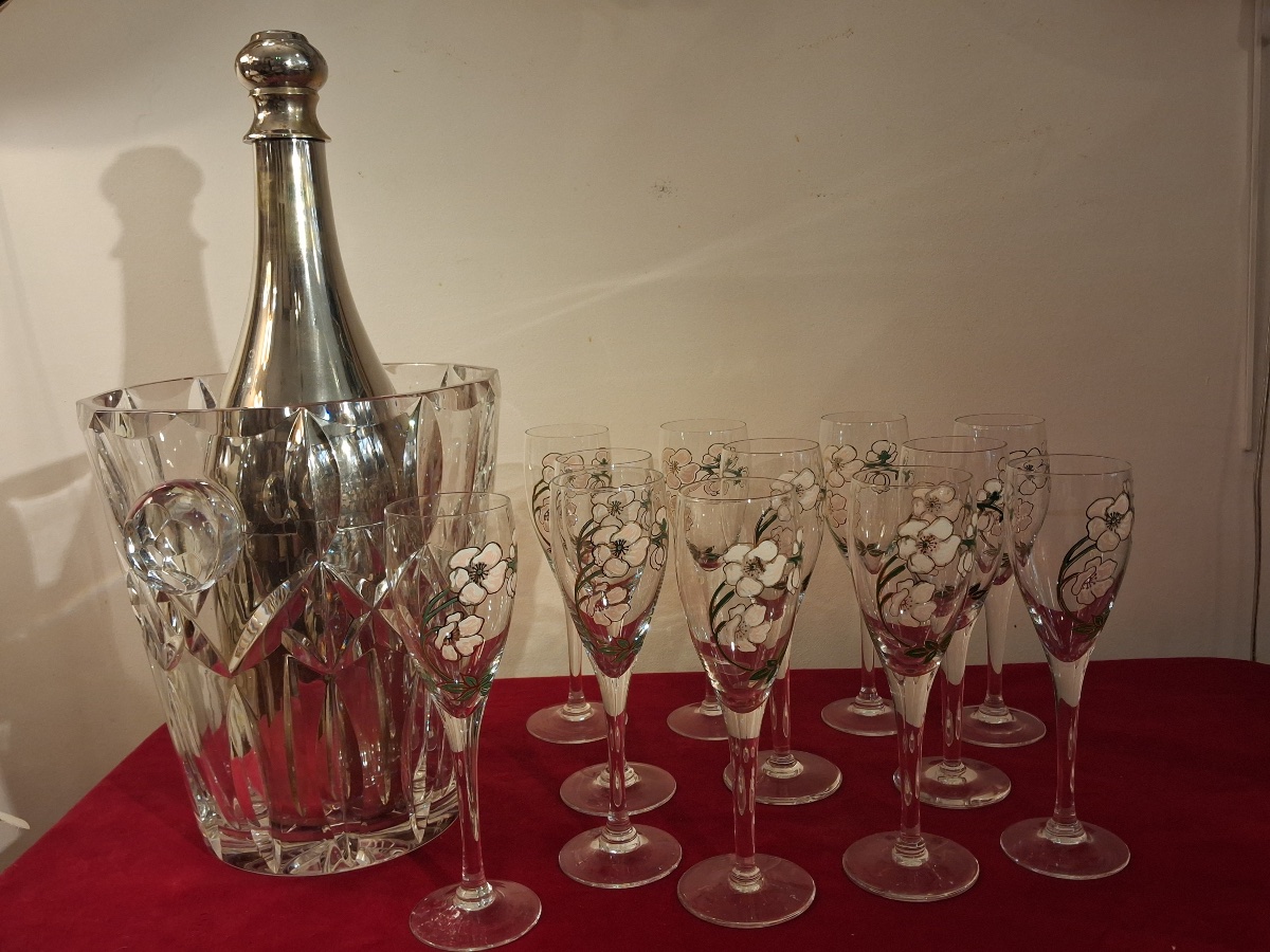 Set Of Twelve Perrier Jouët Champagne Flutes, "belle Epoque" Model-photo-5