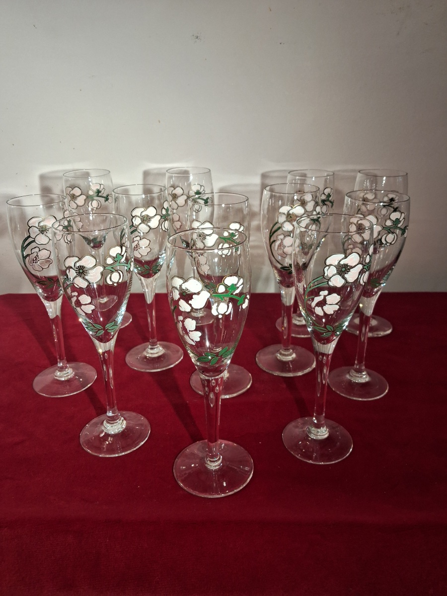 Set Of Twelve Perrier Jouët Champagne Flutes, "belle Epoque" Model-photo-6