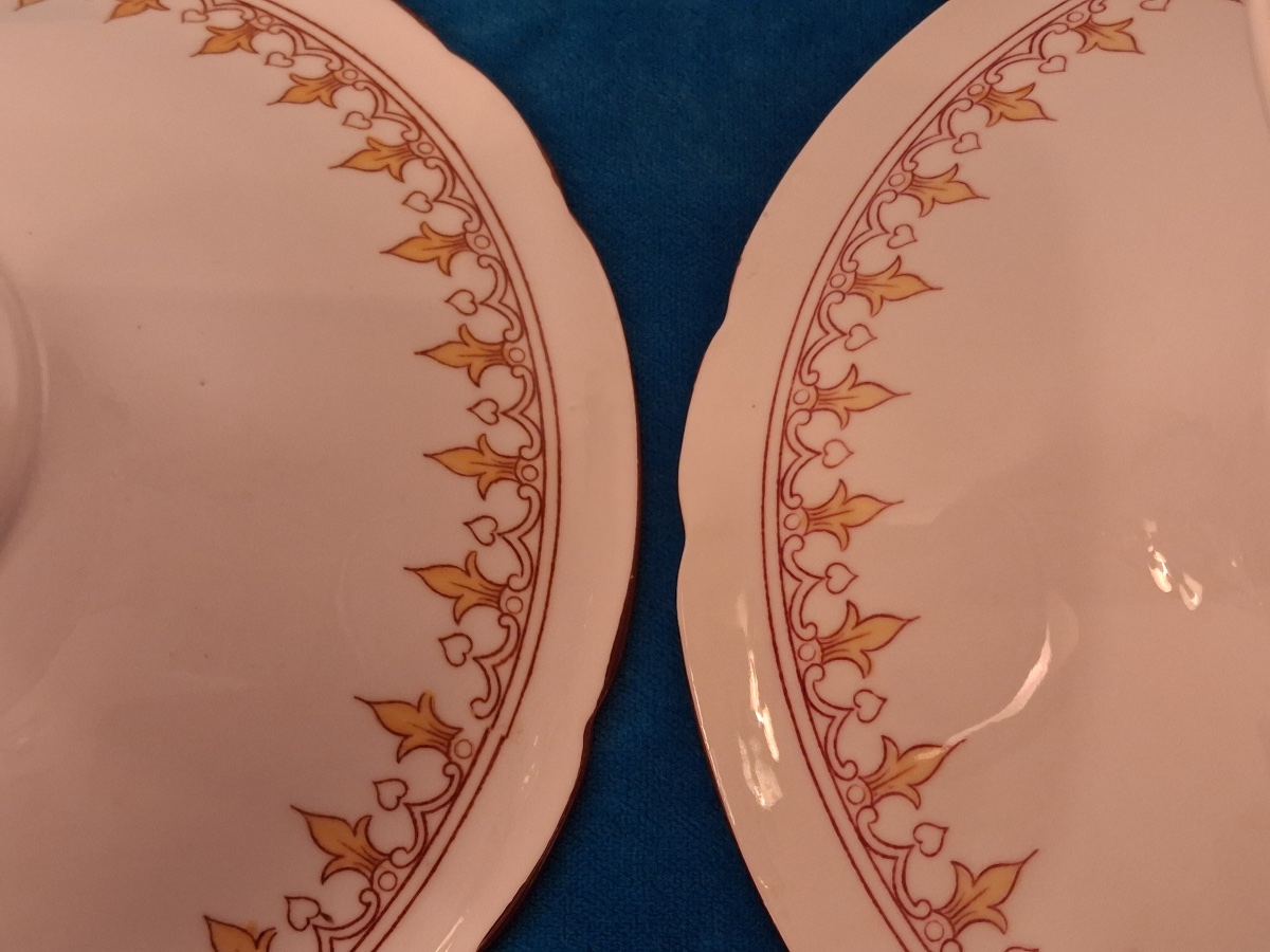 Paire de présentoirs à gâteaux sur pied,   faïence de Sarreguemines  ( Marque de 1914- 1918 )-photo-2