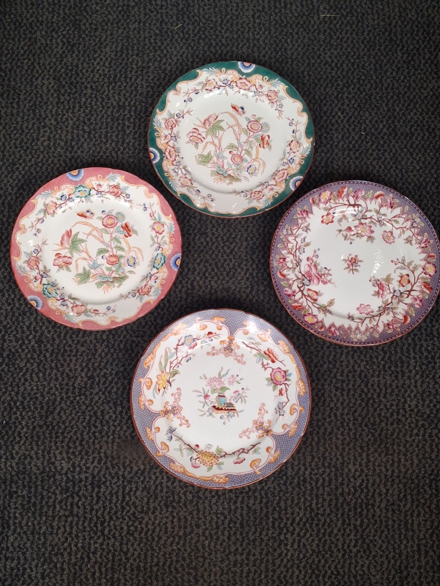 Four Freestanding Cake Stands Made Of Fine Sarreguemines Earthenware In The Minton Style -photo-2