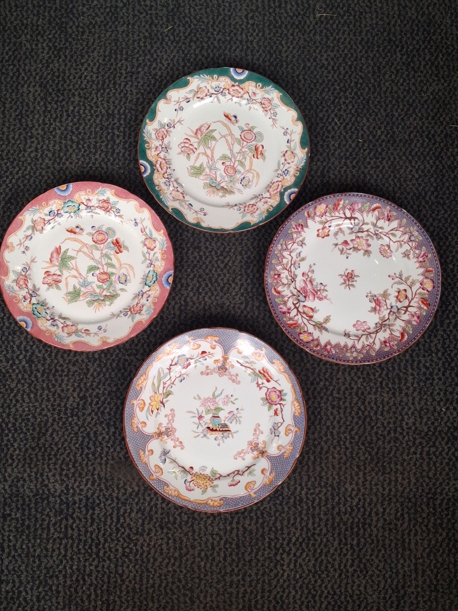 Four Freestanding Cake Stands Made Of Fine Sarreguemines Earthenware In The Minton Style 