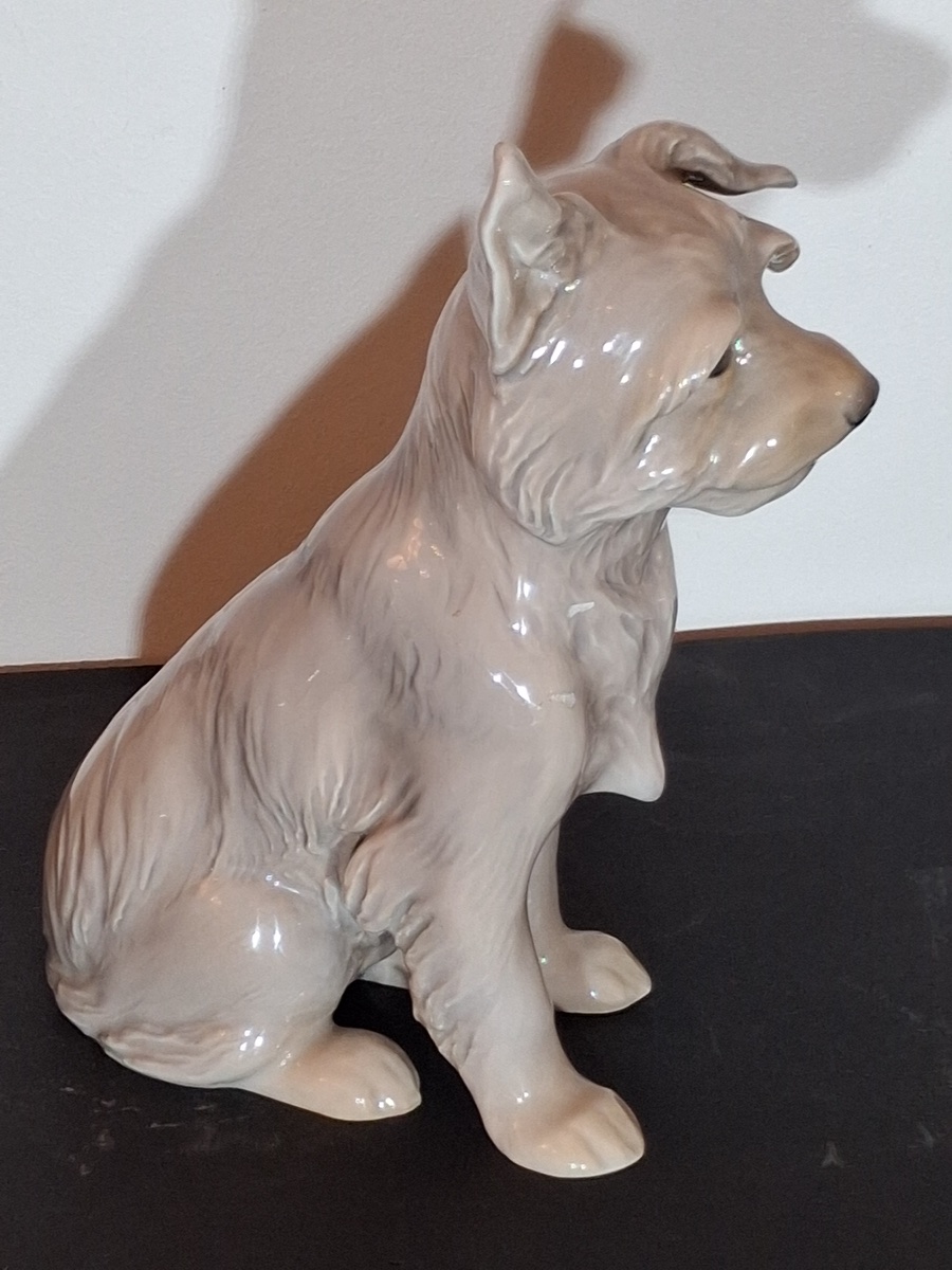 Danish Porcelain Dog Figurine, Bing &amp; Grondahl, Copenhagen, Early 20th Century -photo-4