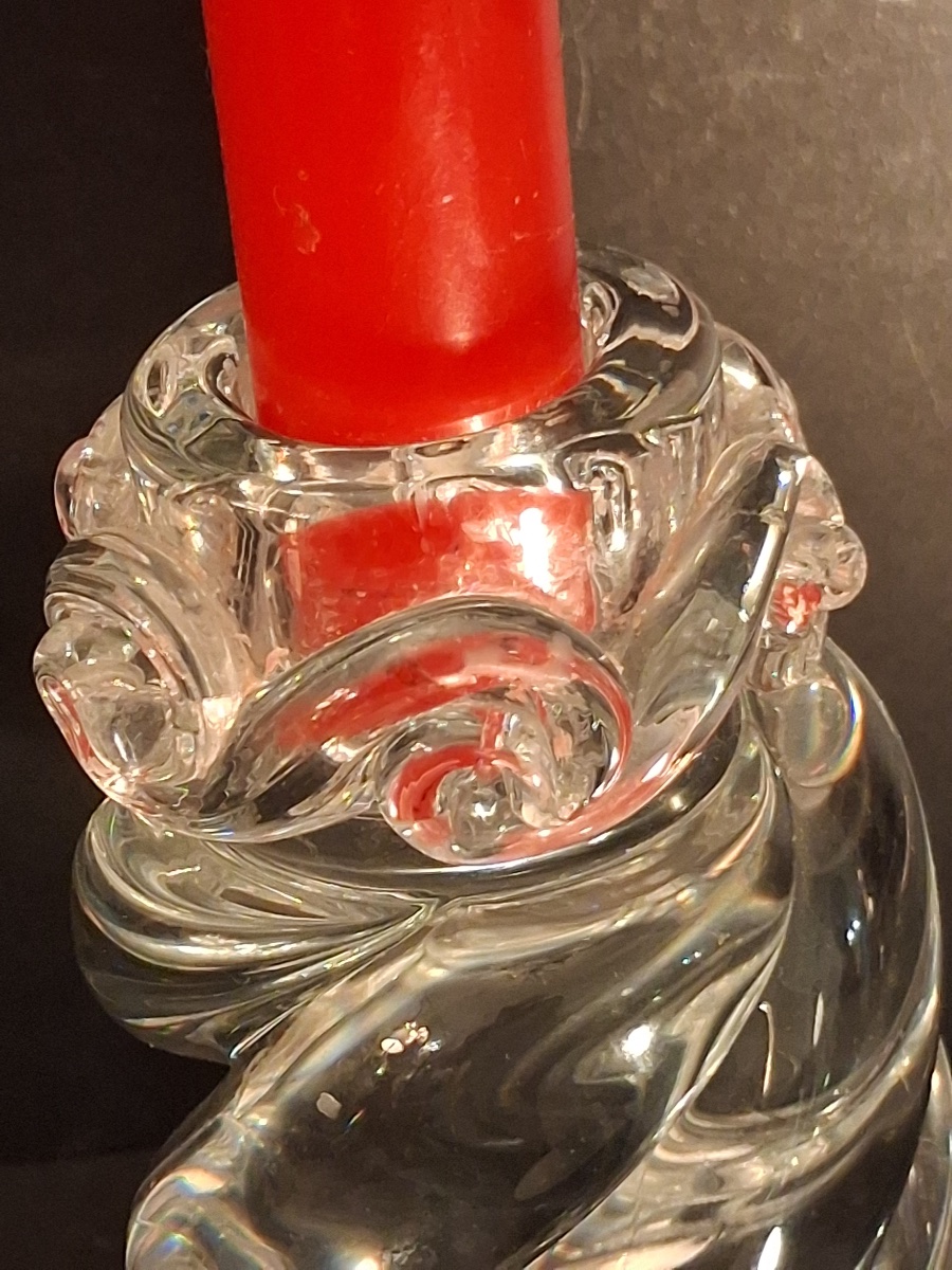 Pair Of Clear Crystal Candlesticks By Baccarat, "aladin" Model, Twisted Design, 20th Century-photo-1