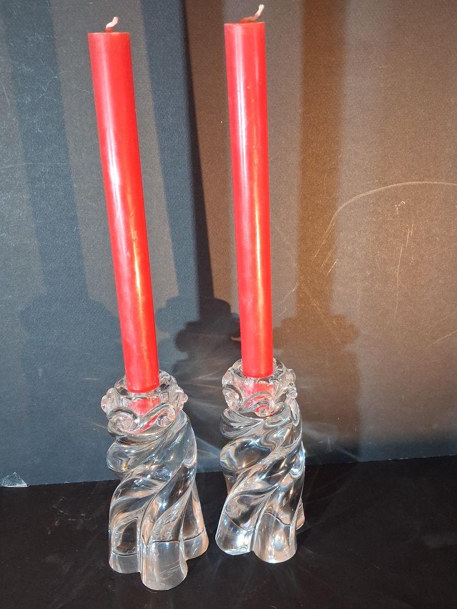 Pair Of Clear Crystal Candlesticks By Baccarat, "aladin" Model, Twisted Design, 20th Century-photo-2