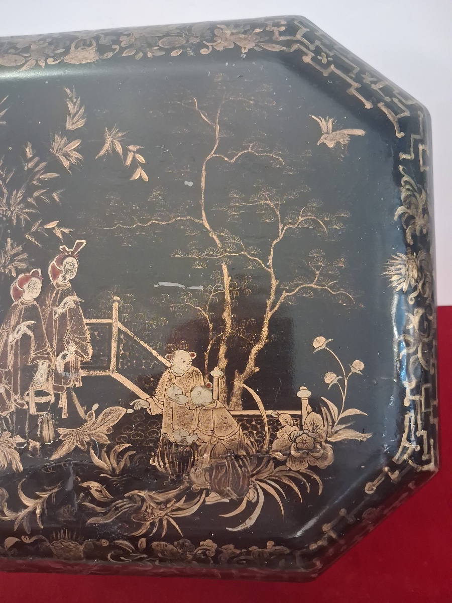 Grande boite à jeu chinoise , en laque noire et dorée ,complète , Canton XIX ème -photo-3