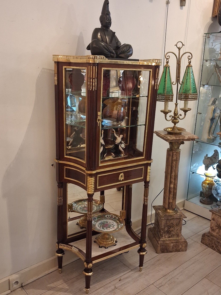 Curved Mahogany Display Cabinet With Chiseled And Gilded Bronze Decorations, Louis XVI Style, 19th Century-photo-2