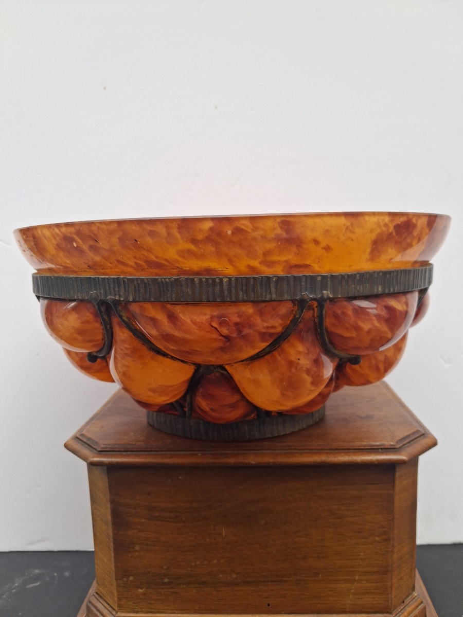Delatte Nancy Large Round Goblet With Fluted Sides, Made Of Orange-tinted Glass, With A Chiseled Wrought-iron Base -photo-3
