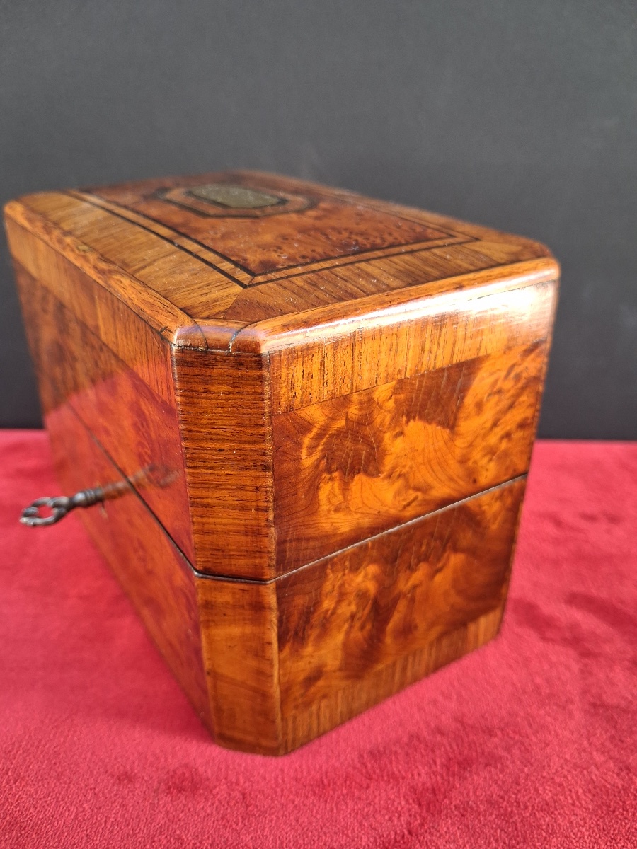 Jewelry Box Or Inlaid Box Made Of Burl Cedar, Rosewood, Palisander, And Brass -photo-3