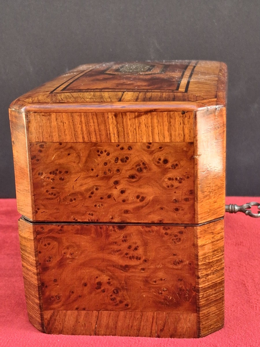 Jewelry Box Or Inlaid Box Made Of Burl Cedar, Rosewood, Palisander, And Brass -photo-6