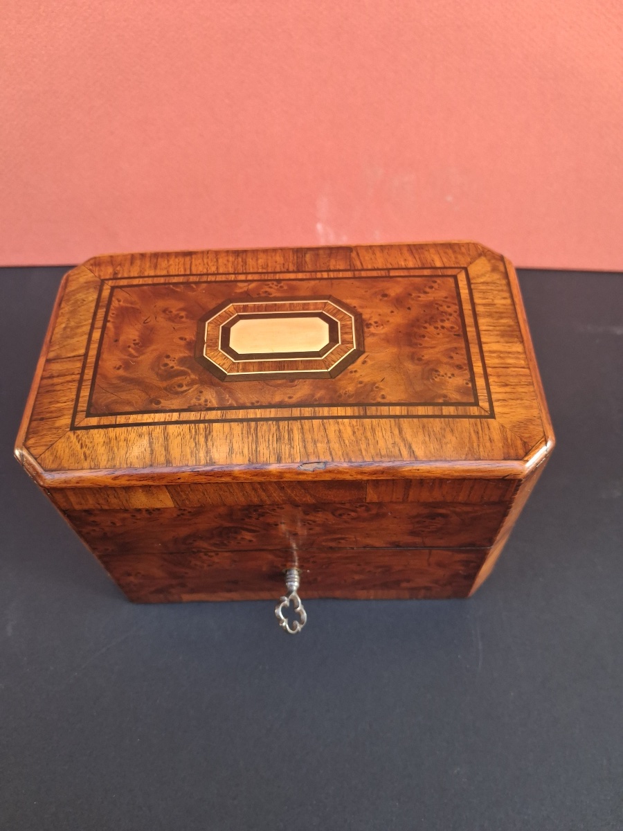 Jewelry Box Or Inlaid Box Made Of Burl Cedar, Rosewood, Palisander, And Brass -photo-7