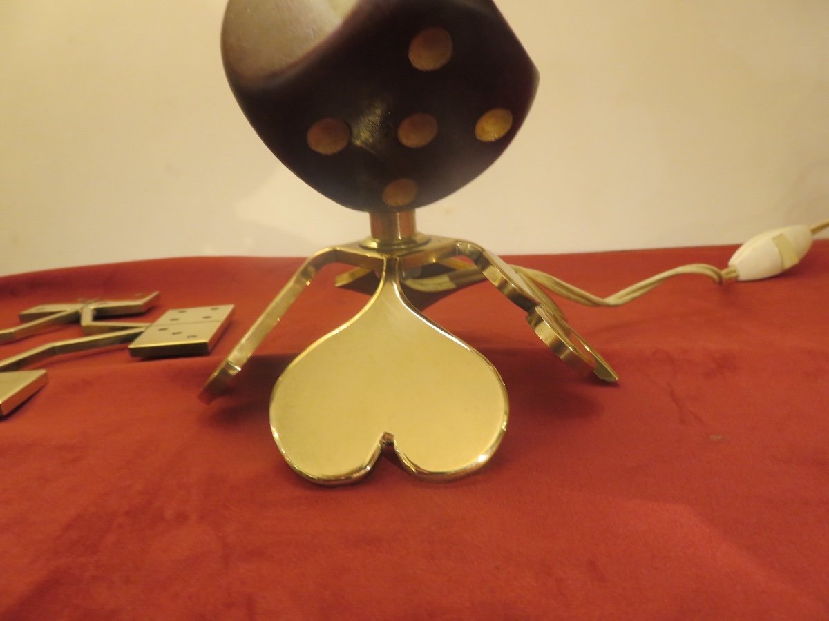 Petite lampe en laiton au décor de jeu de cartes ,  destinée aux joueurs -photo-4