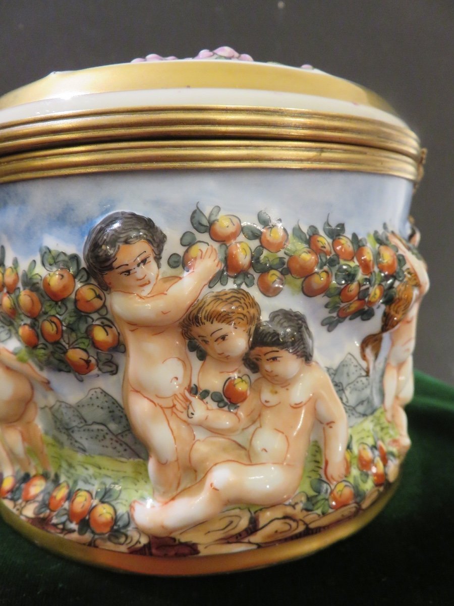 Capodimonte Porcelain Box, Mark In Blue With N Crowned XIX-photo-3