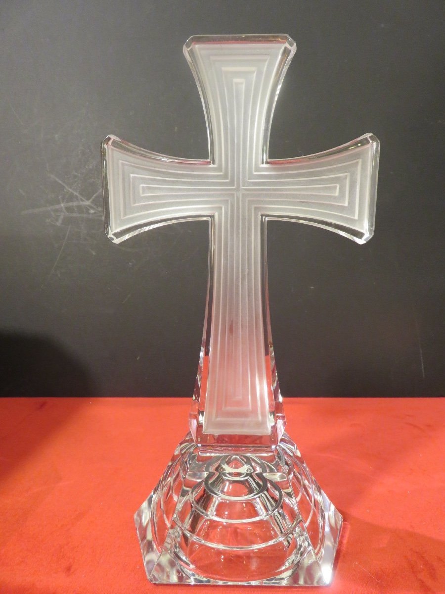 Croix à poser (H : 30 cm )  en cristal taillé  XXème
