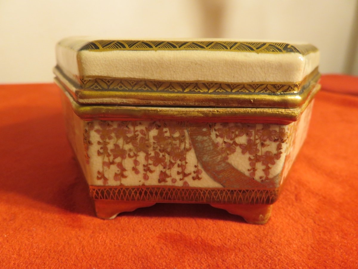 Polychrome And Gold Satsuma Earthenware Box Meiji Period (1862-1912)-photo-1