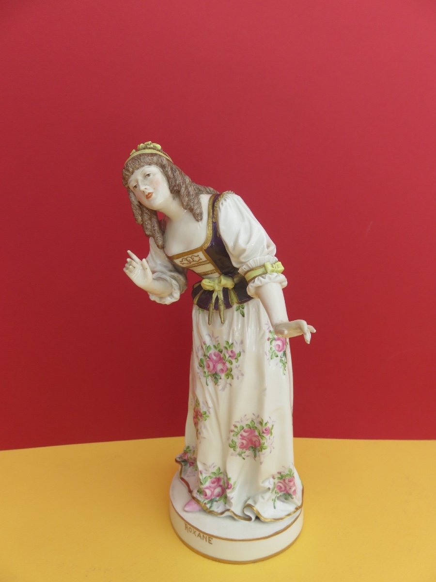 Figurine , femme, en porcelaine de Paris , polychrome , marque de M.E. Clauss (1887- 1900 )-photo-2