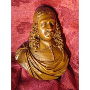 Boxwood Bust Of Cardinal Mazarin, 18th Century