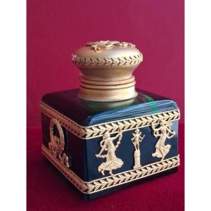 Encrier complet , en cristal vert , avec une monture en bronze doré  XIX ème 