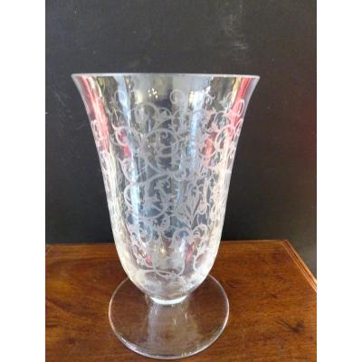 Vase en Cristal Gravé De Baccarat