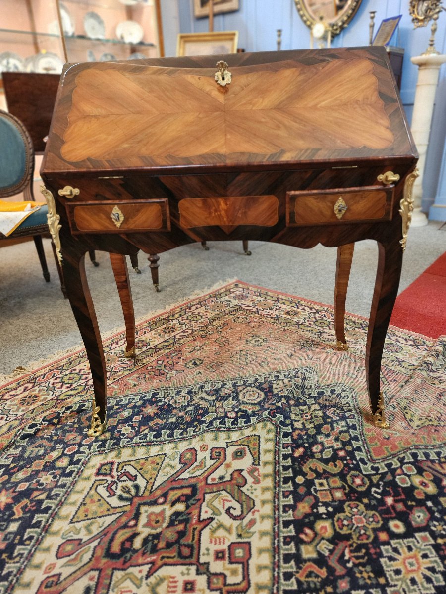 Sloped Desk