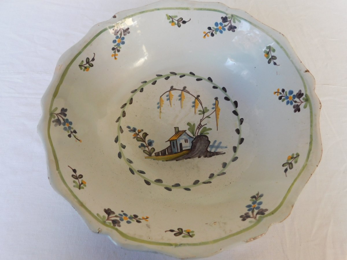 Large Hollow Dish Faience