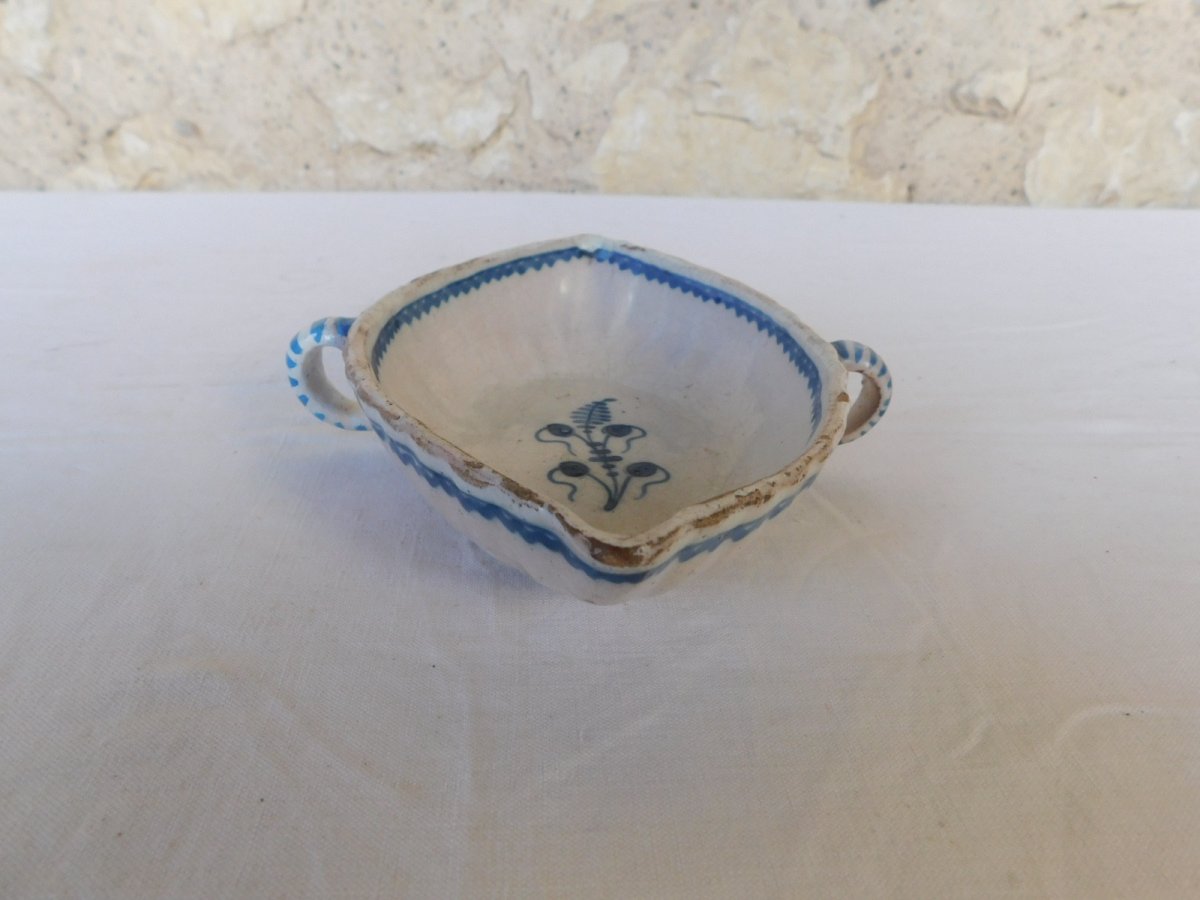 Navette Faience
