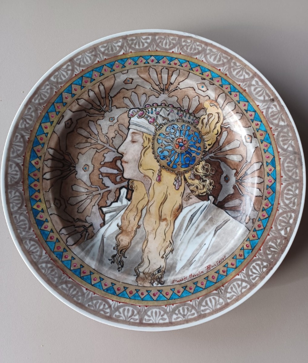 Art Nouveau Plate After Mucha