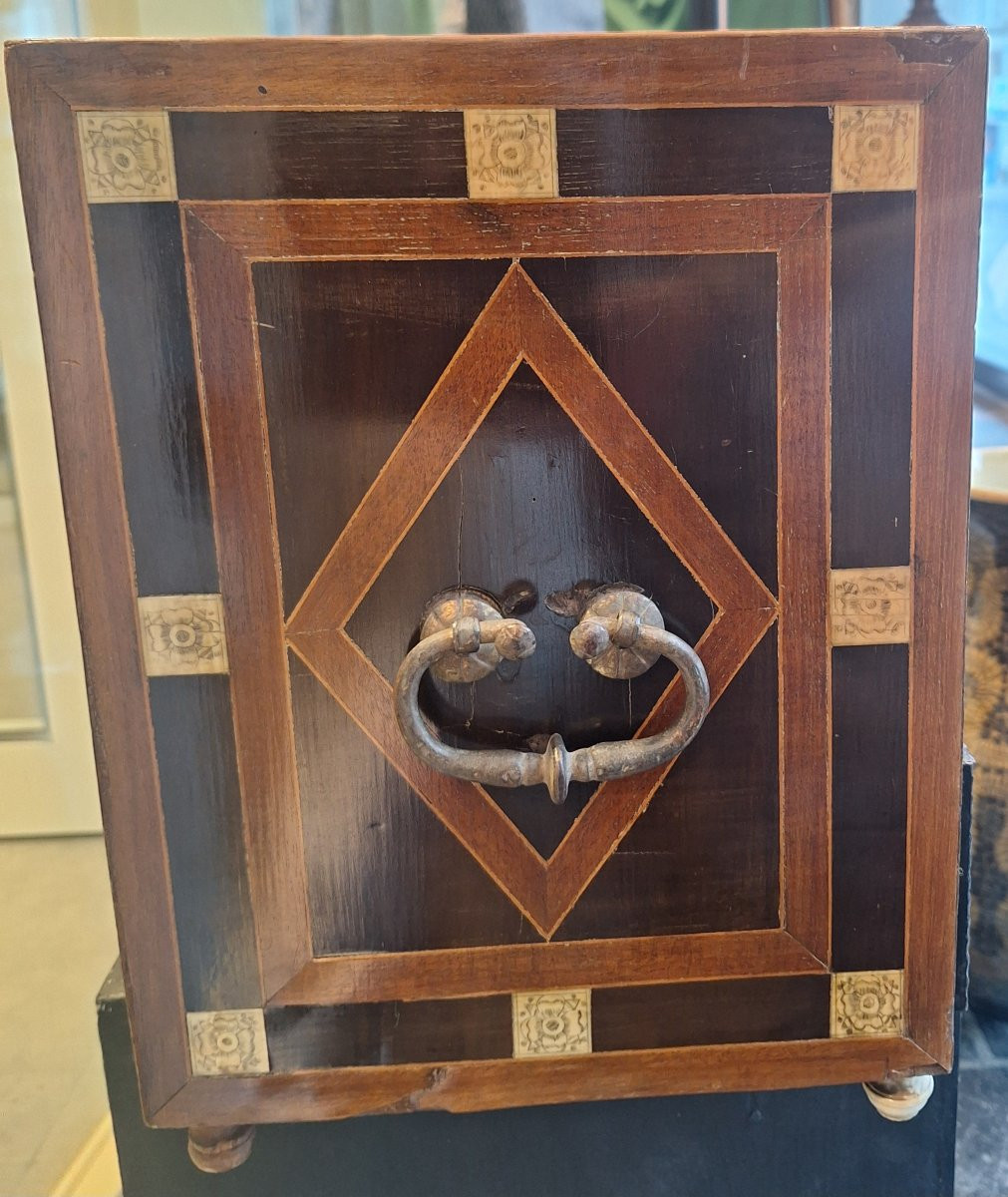 Italian Cabinet With Six Drawers, 17th Century -photo-3