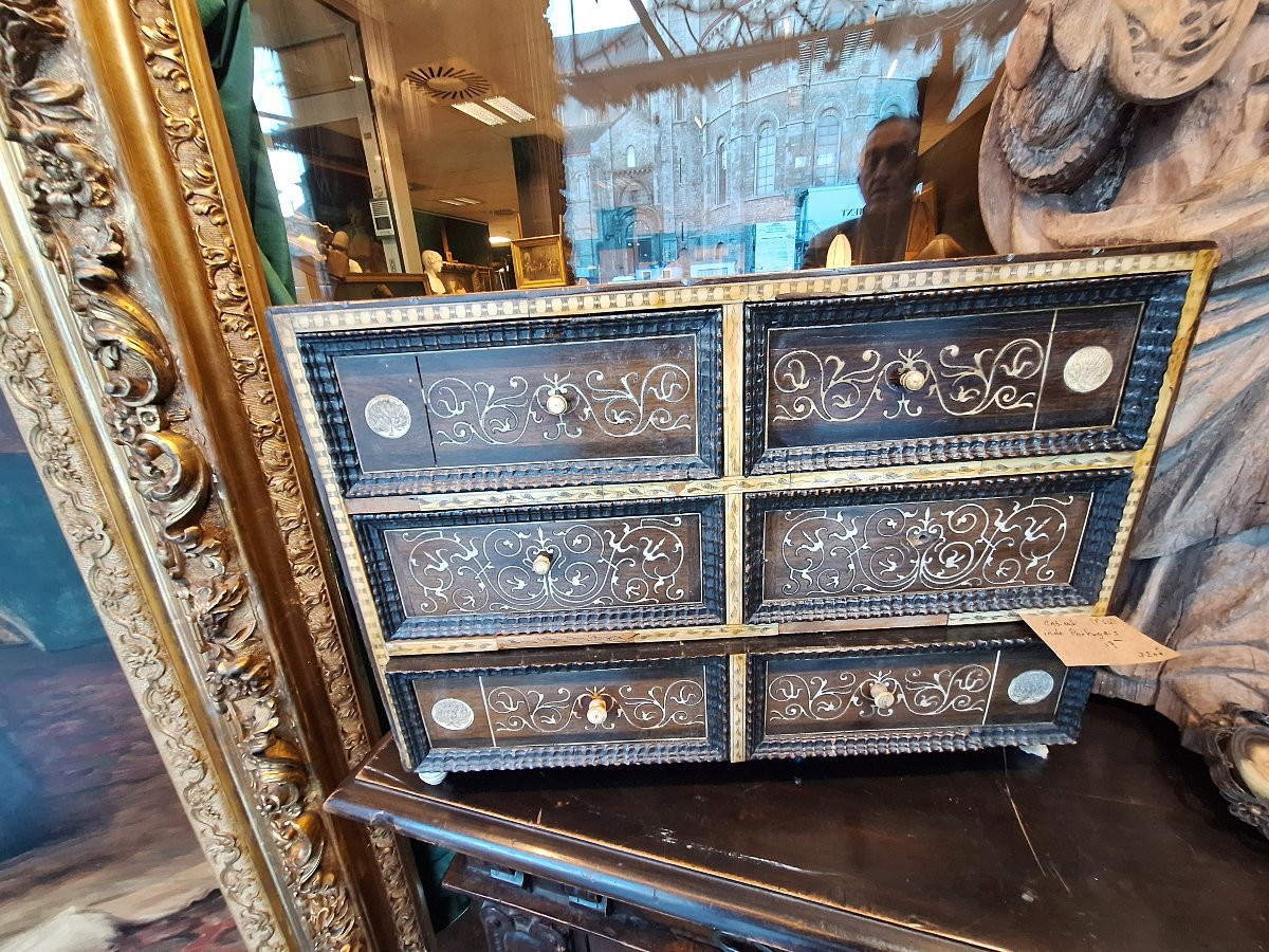 Italian Cabinet With Six Drawers, 17th Century -photo-8